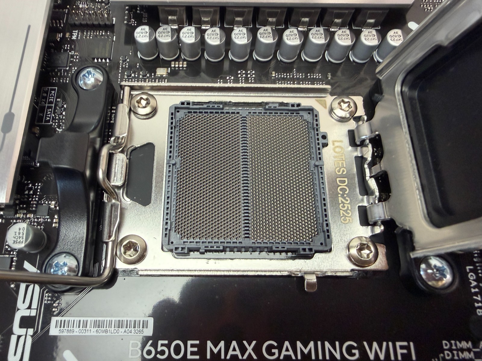 ASUS B650E MAX GAMING WIFI AMD AM5 ATX Motherboard ob - Image 10